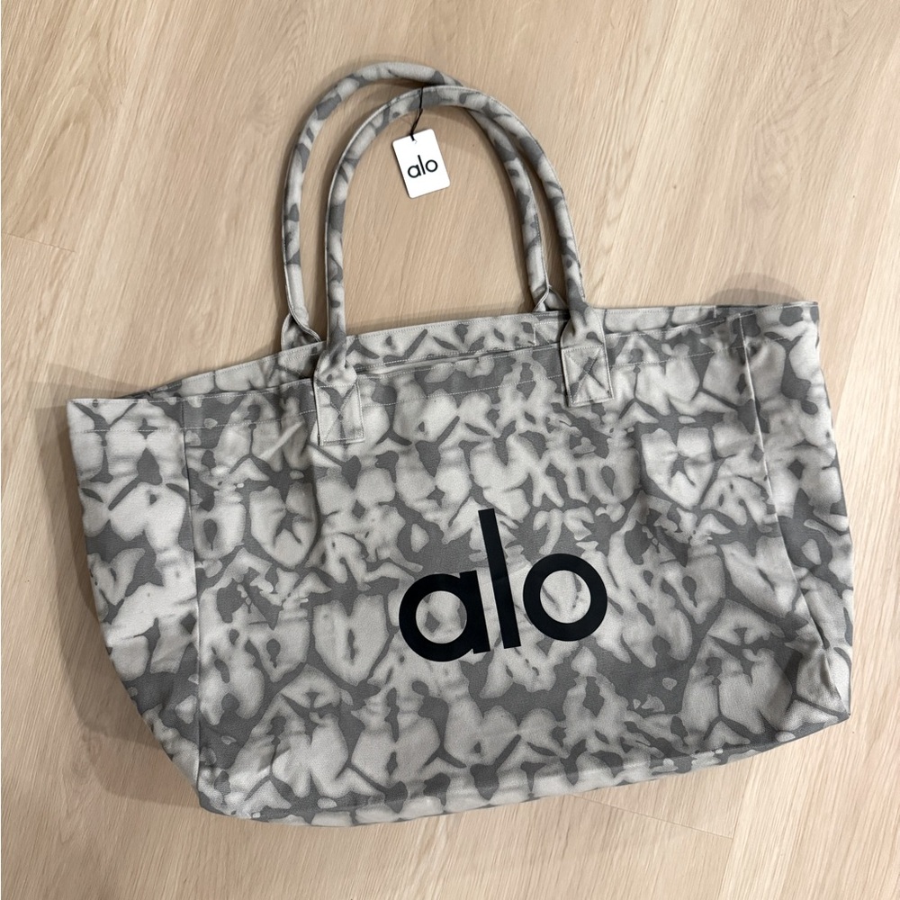 ALO Tote